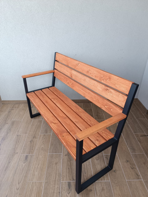Ławka Ogrodowa Metalowa Z Oparciem "Linea Arm" Ławka Ogrodowa Metalowa Z Oparciem "Linea Arm"