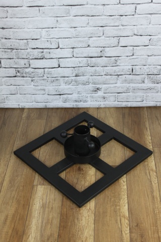 Metalowy Stojak Na Choinkę Z Pojemnikiem Na Wodę "Vita Square"